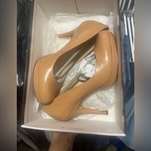 Nine West Tan Pumps
